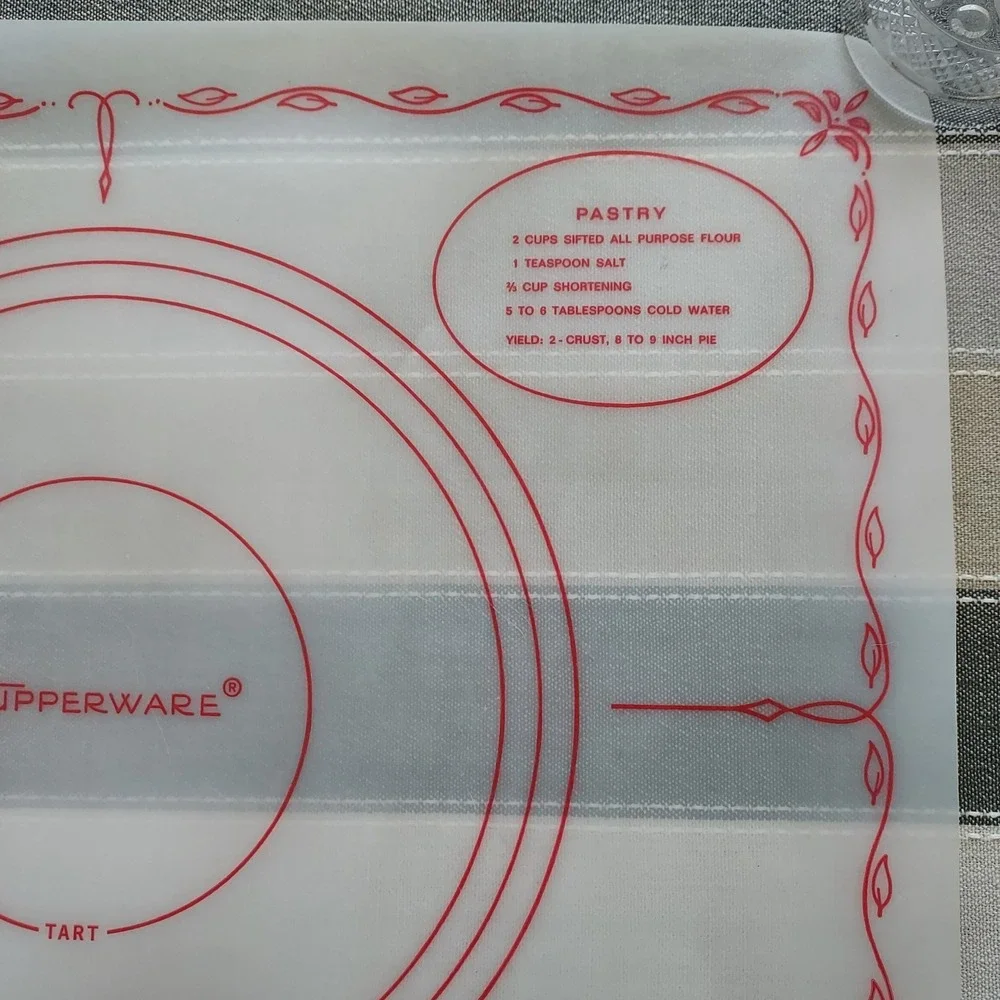 Vintage 1965 Tupperware Pastry Mat Rolling Pie‎ Crust Pizza Dough Tart Baking